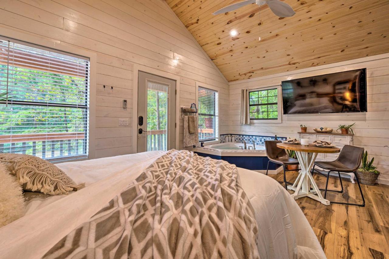 Romantic Broken Bow Cabin With Jacuzzi And Fire Pit! Buitenkant foto