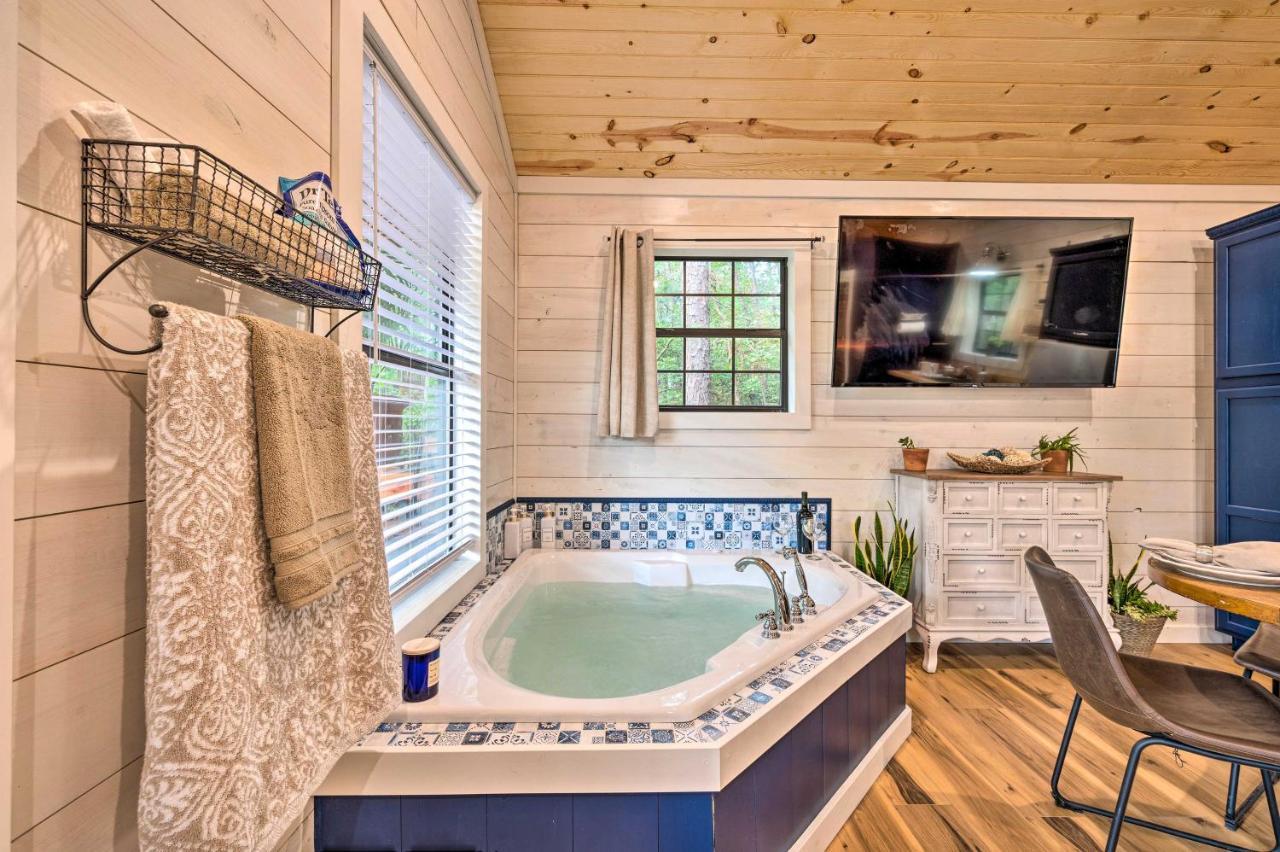 Romantic Broken Bow Cabin With Jacuzzi And Fire Pit! Buitenkant foto