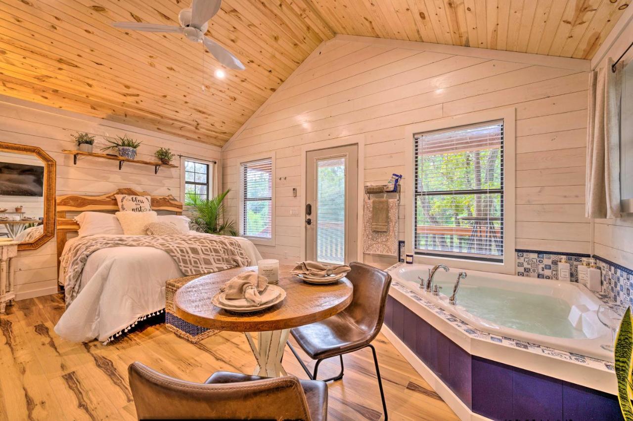 Romantic Broken Bow Cabin With Jacuzzi And Fire Pit! Buitenkant foto